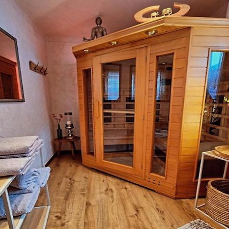 Large Detached Holiday Home In Muhr 외부 사진