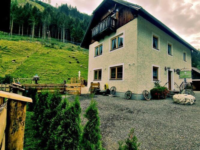 Large Detached Holiday Home In Muhr 외부 사진
